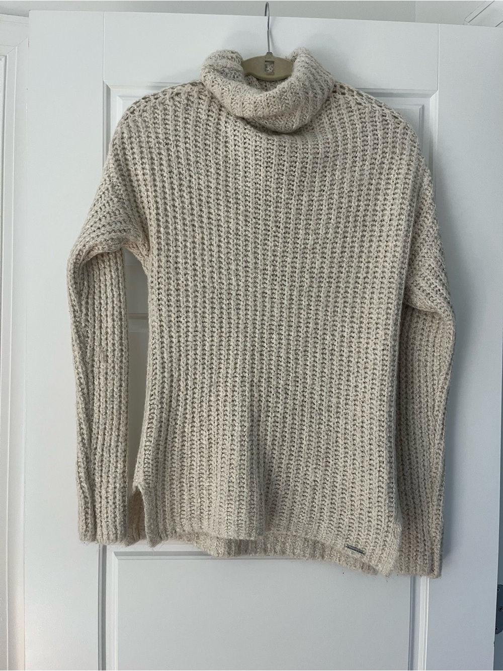 Abercrombie & Fitch Cream Chunky Knit Turtleneck Sweater